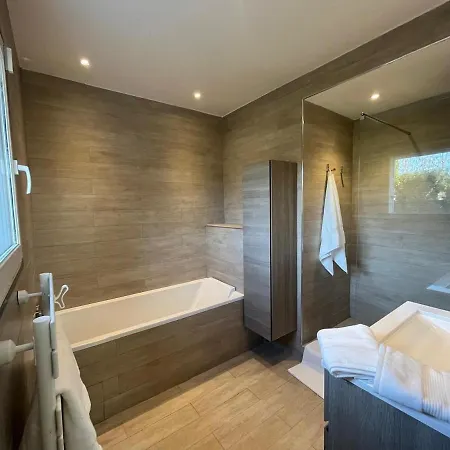 Villa La Reverie - Maison Spacieuse Avec Piscine Et Grand Jardin Pessac