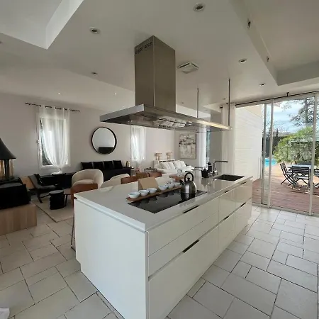 La Reverie - Maison Spacieuse Avec Piscine Et Grand Jardin 别墅